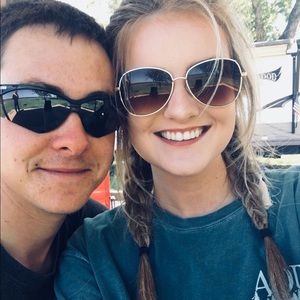 Meet your Posher, Robin